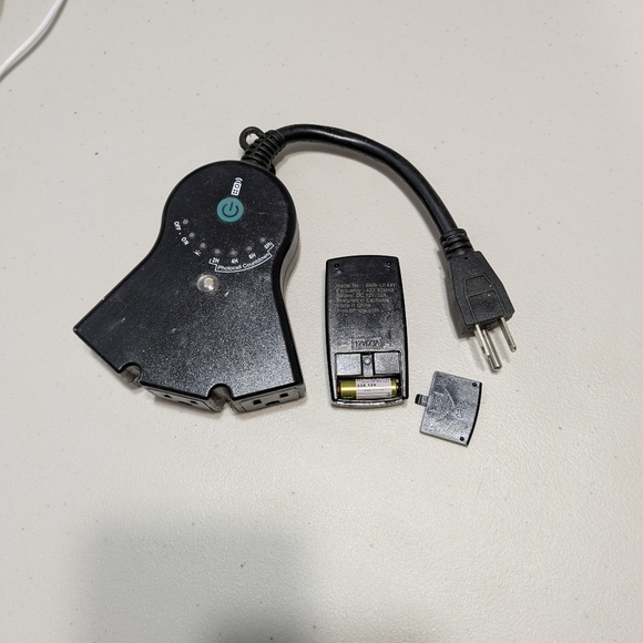 Remote Controlled Three Outlet Switch Extension Cord Tap BNC-60 - Picture 4 of 7